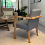 Sillón Lyon con Brazos Lustrados - Imagen 3